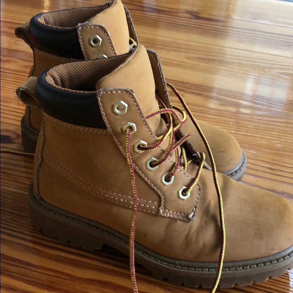 Boys Eddie Bauer unbuckle suede boots size 3